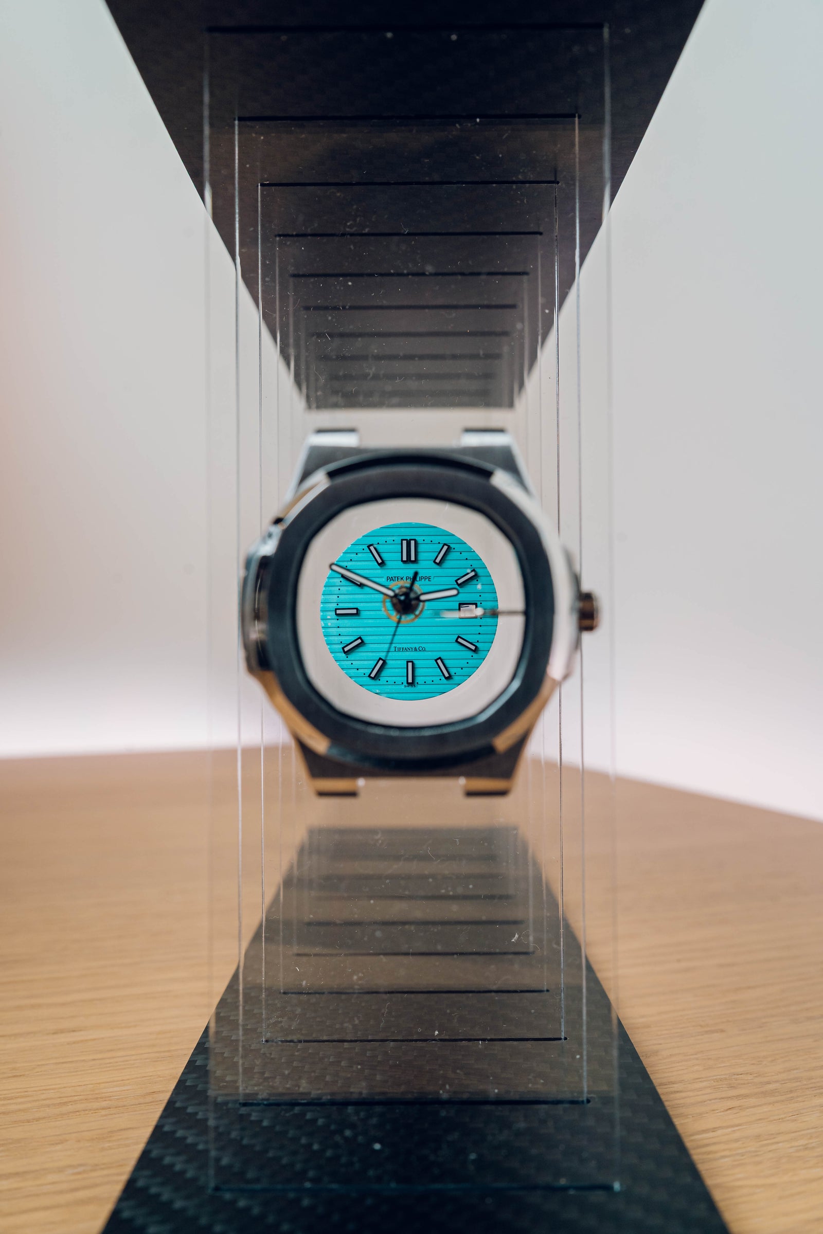 DT-02 Édition Tiffany, tableau montre déconstruite en acrylique, vue 1